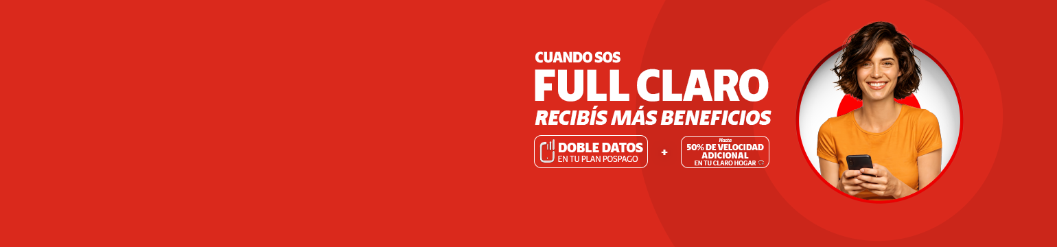 Cliente disfrutando los beneficios de Full Claro Honduras con internet residencial, plan móvil y entretenimiento.